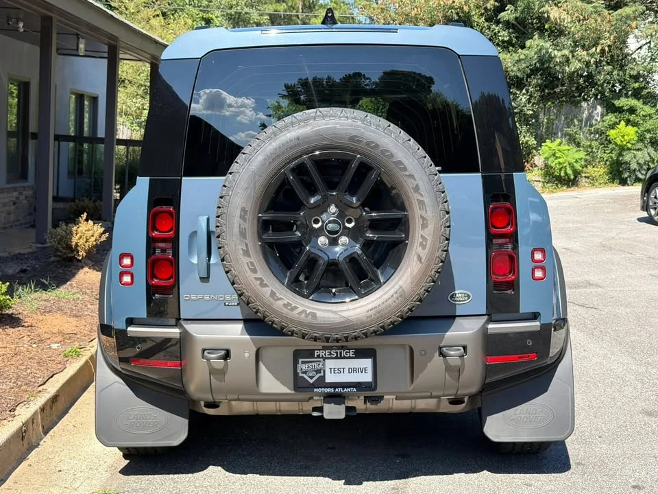 2022 Land Rover Defender L663 - Image 11 of 19