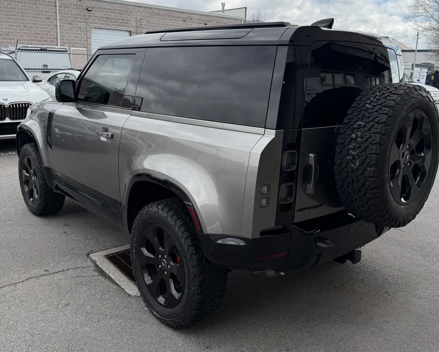 2022 Land Rover Defender L663 - Image 2 of 21