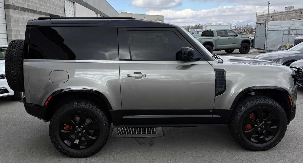 2022 Land Rover Defender L663 - Image 5 of 21