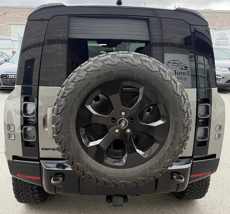 2022 Land Rover Defender L663 - Image 13 of 21