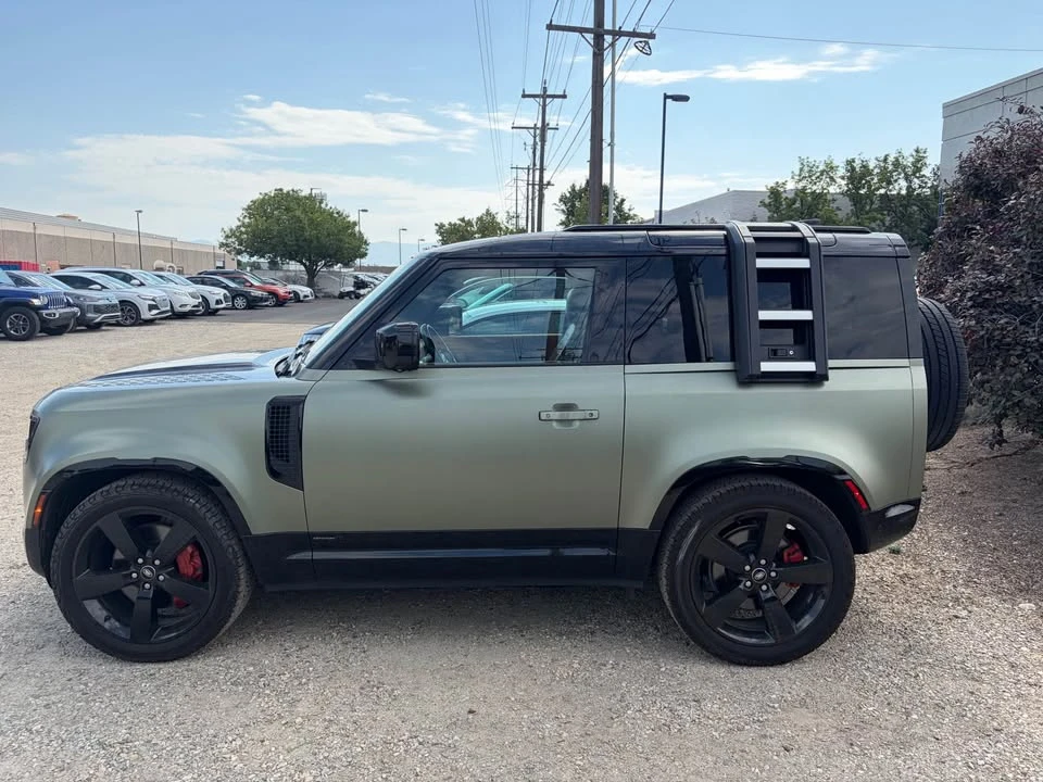 2022 Land Rover Defender L663 - Image 2 of 9