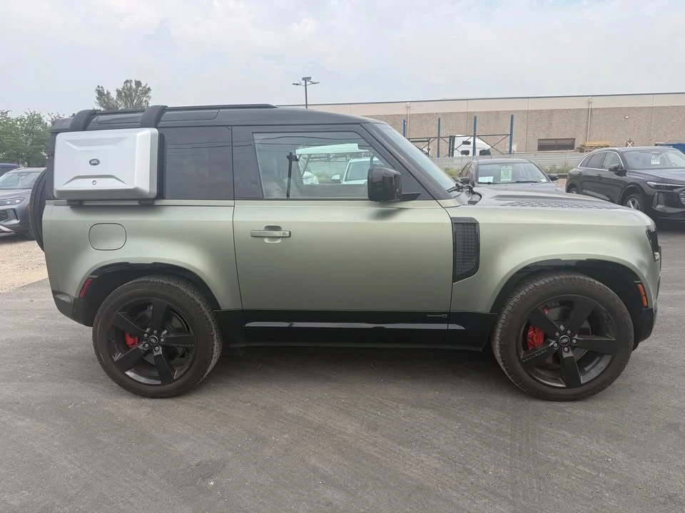 2022 Land Rover Defender L663 - Image 8 of 16