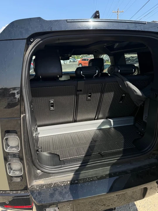 2022 Land Rover Defender L663 - Image 5 of 10