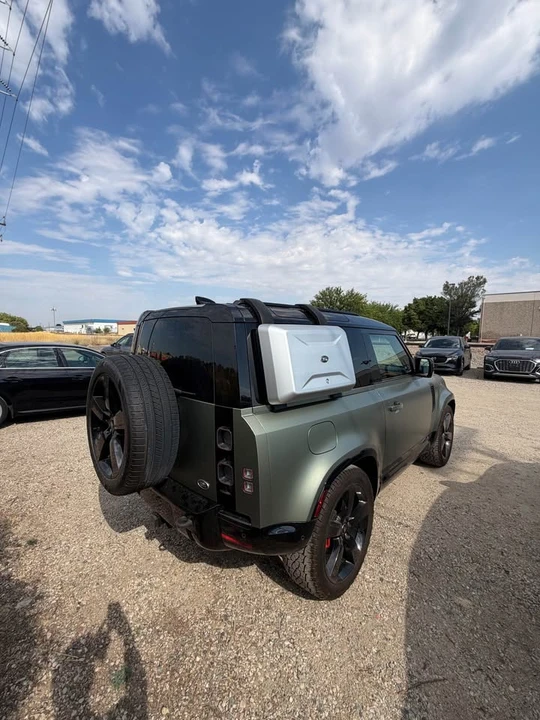 2022 Land Rover Defender L663 - Image 3 of 9