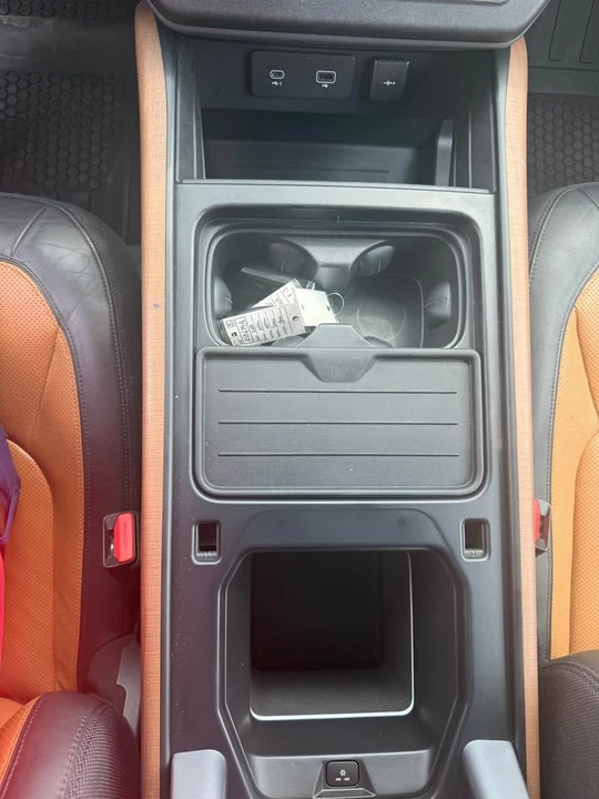 2022 Land Rover Defender L663 - Image 14 of 16