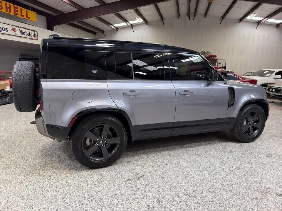2022 Land Rover Defender L663 - Image 8 of 20