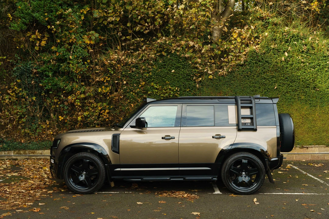 2022 Land Rover Defender L663 - Image 8 of 31