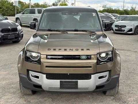2022 Land Rover Defender SE