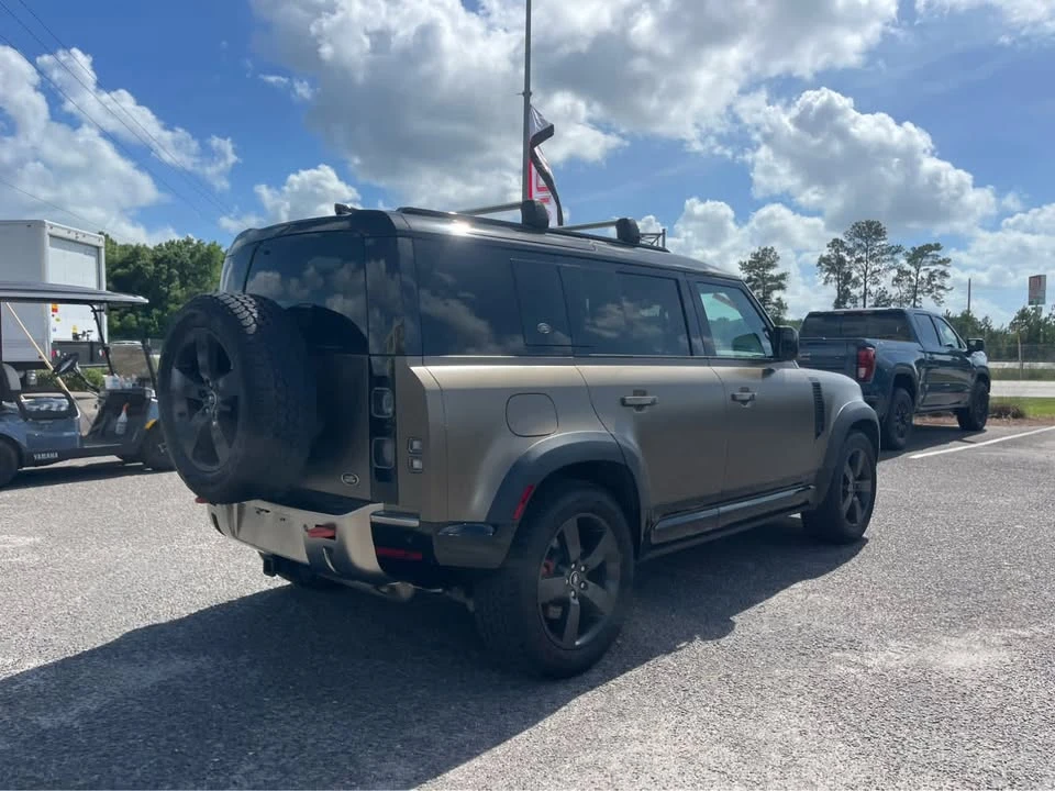 2022 Land Rover Defender L663 - Image 3 of 19