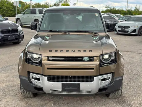 2022 Land Rover Defender SE