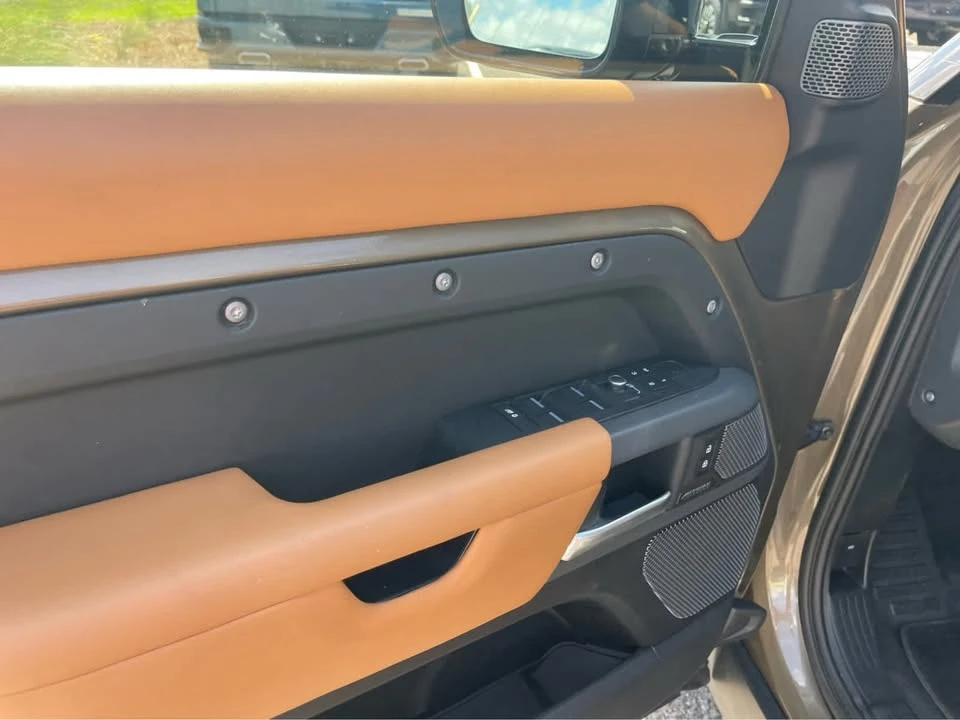 2022 Land Rover Defender L663 - Image 6 of 19