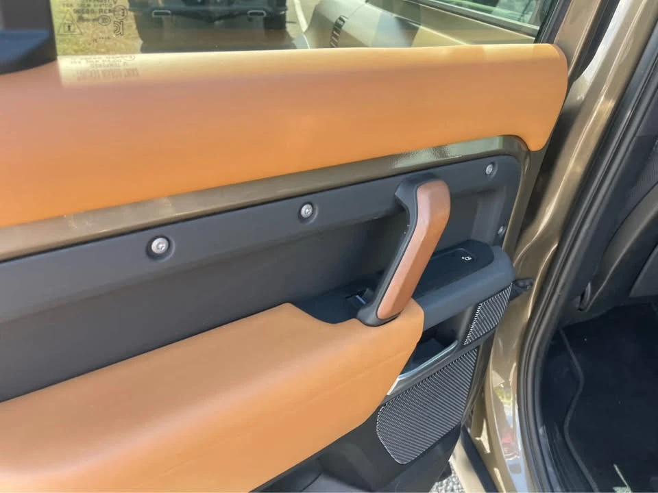 2022 Land Rover Defender L663 - Image 15 of 19