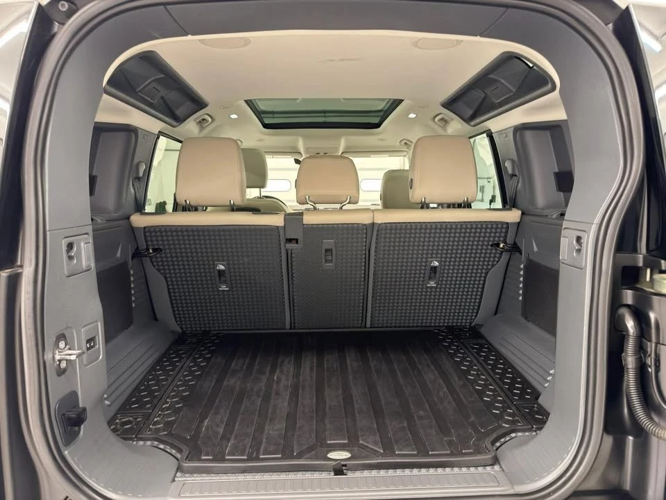 2022 Land Rover Defender L663 - Image 8 of 20