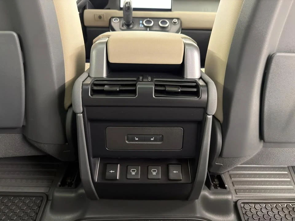2022 Land Rover Defender L663 - Image 19 of 20