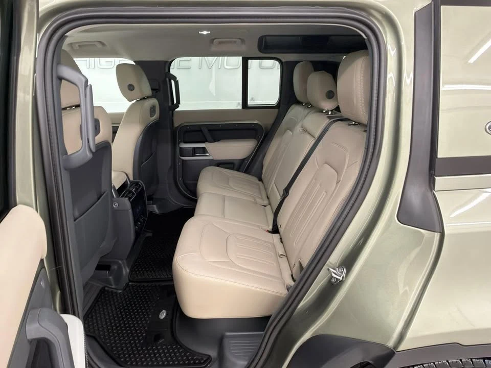 2022 Land Rover Defender L663 - Image 13 of 20