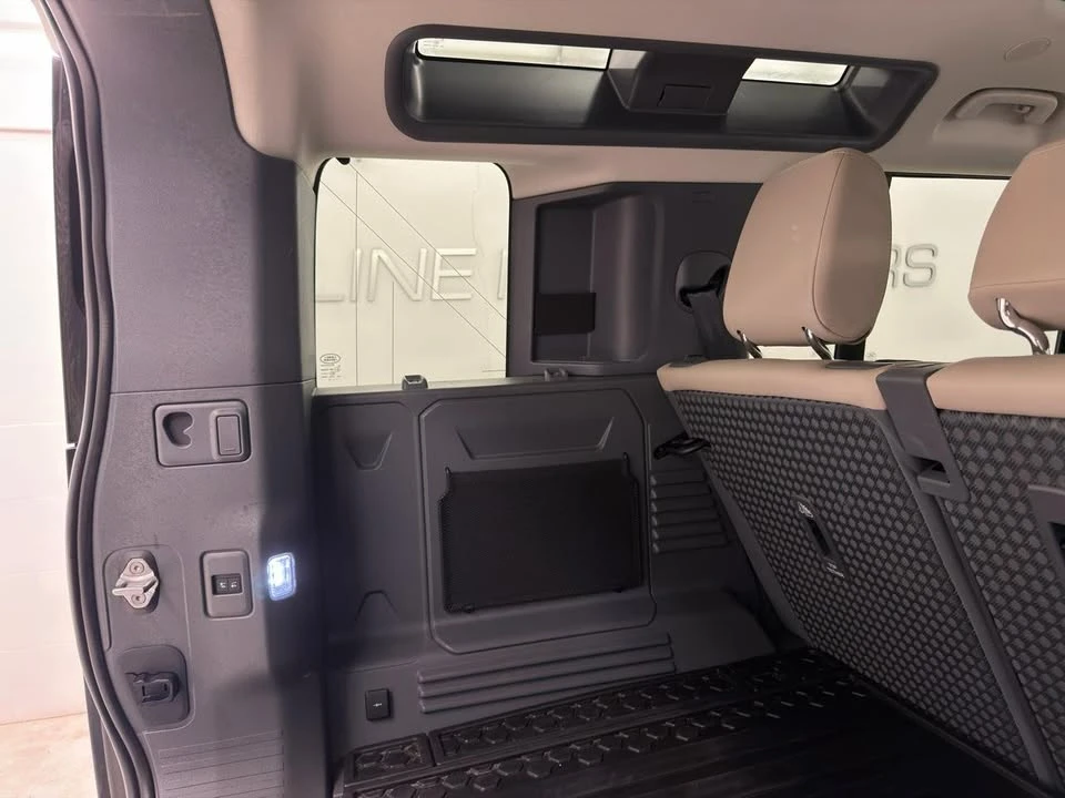 2022 Land Rover Defender L663 - Image 9 of 20