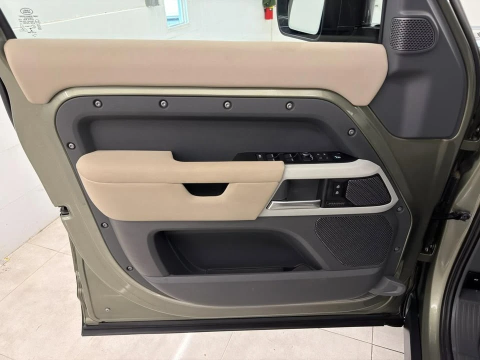 2022 Land Rover Defender L663 - Image 12 of 20