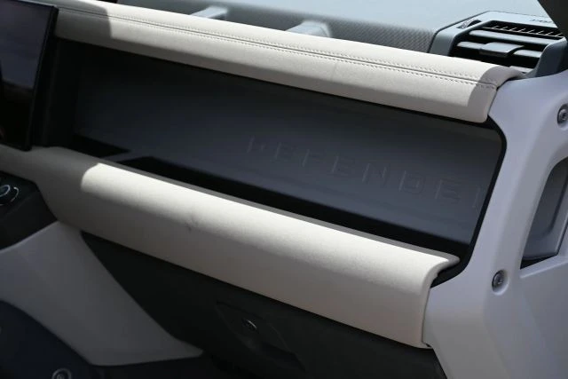 2022 Land Rover Defender L663 - Image 14 of 24