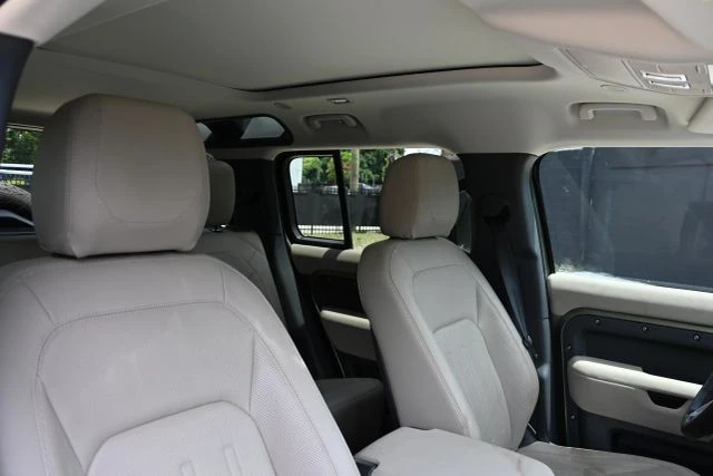 2022 Land Rover Defender L663 - Image 19 of 24