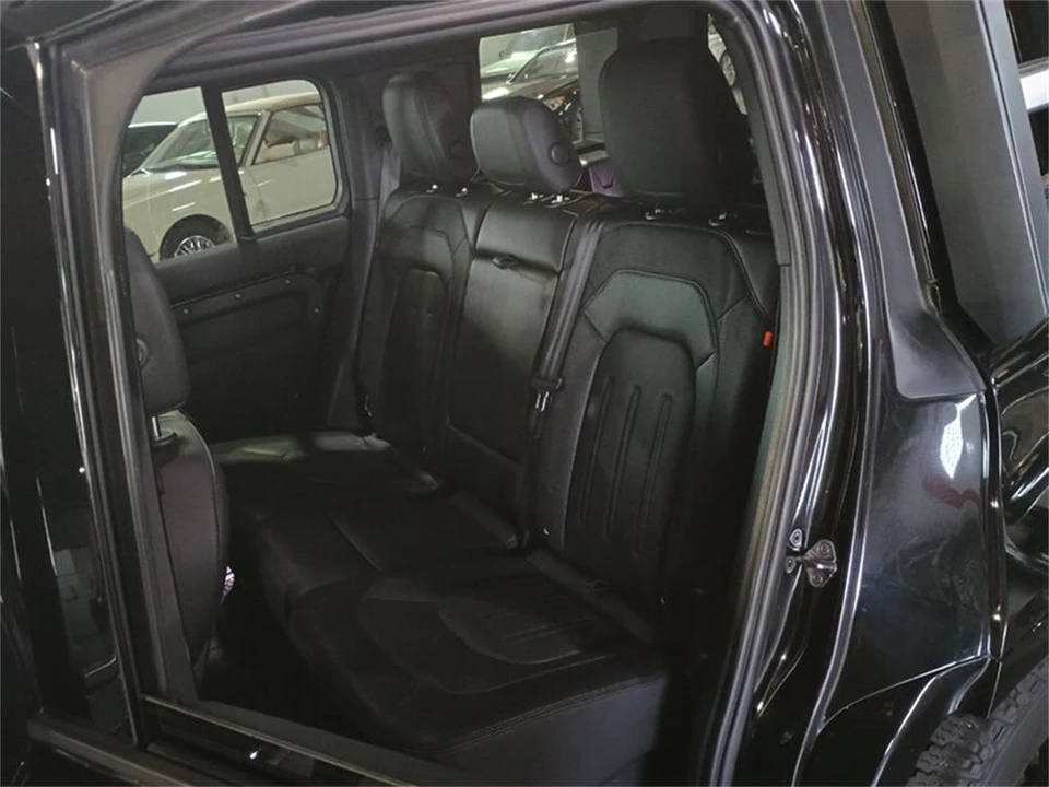 2022 Land Rover Defender L663 - Image 30 of 31