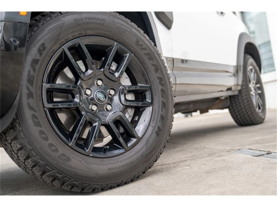 2022 Land Rover Defender L663 - Image 5 of 12