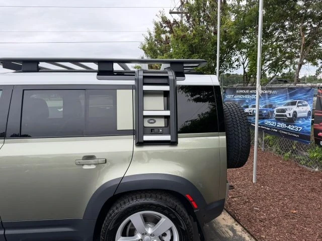 2022 Land Rover Defender L663 - Image 9 of 31