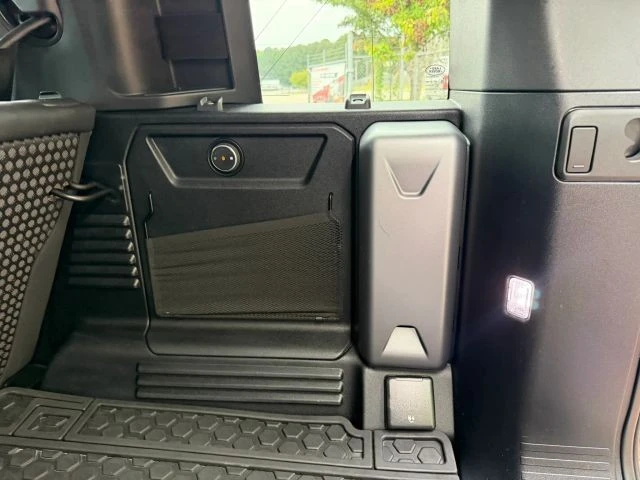2022 Land Rover Defender L663 - Image 19 of 31