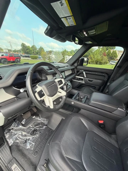 2022 Land Rover Defender L663 - Image 5 of 8