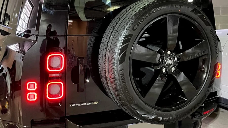 2022 Land Rover Defender V8 - Image 14 of 22