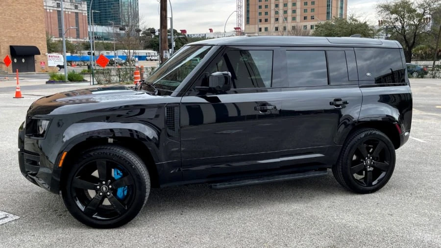 2022 Land Rover Defender V8 - Image 2 of 22