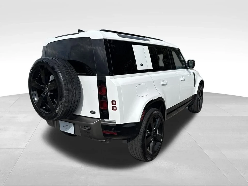 2022 Land Rover Defender L663 - Image 7 of 12
