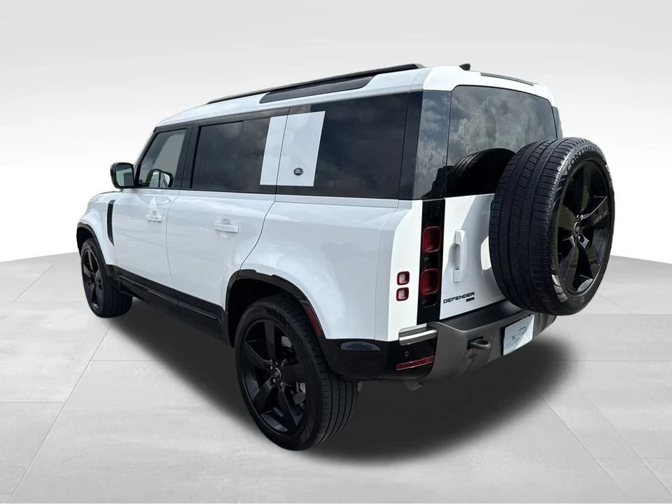 2022 Land Rover Defender L663 - Image 3 of 12