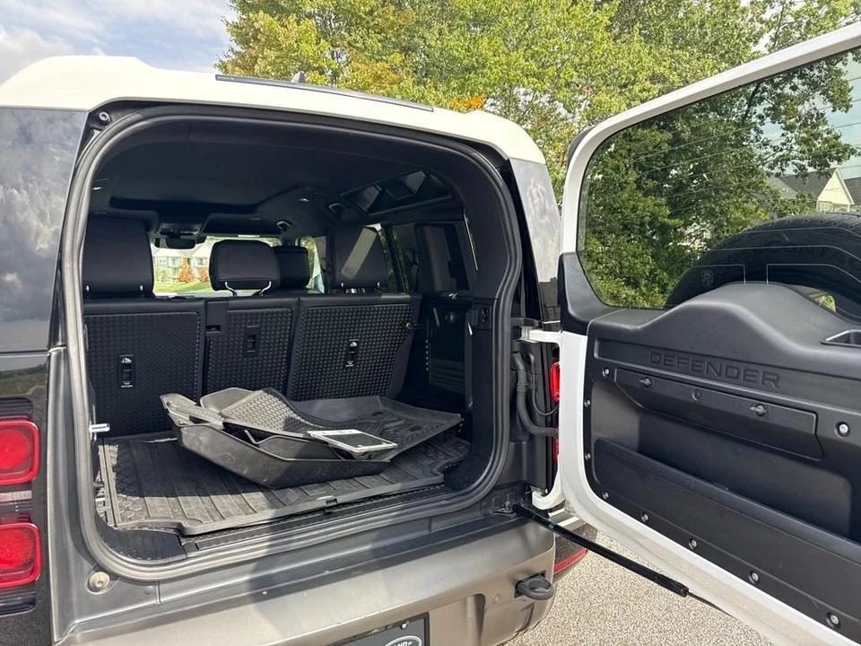 2022 Land Rover Defender L663 - Image 9 of 12
