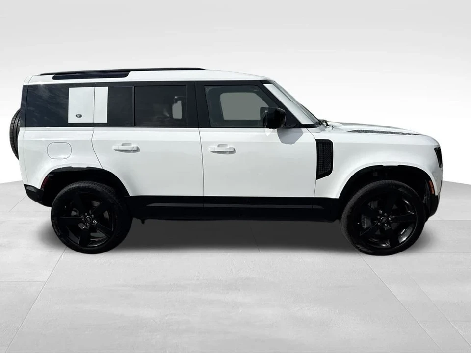 2022 Land Rover Defender L663 - Image 6 of 12