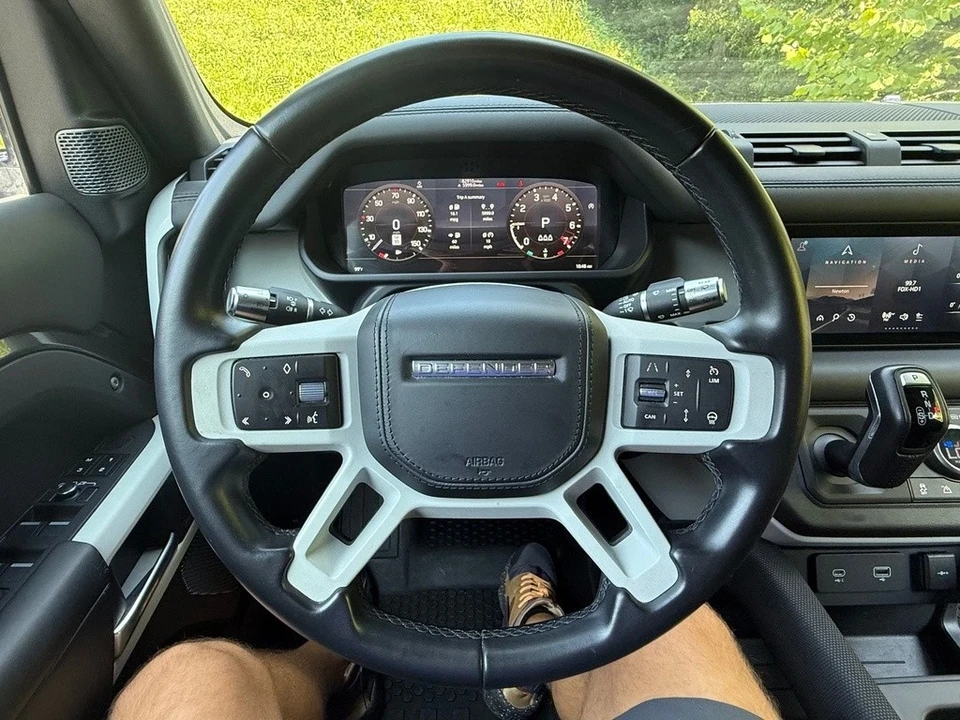 2022 Land Rover Defender L663 - Image 19 of 21
