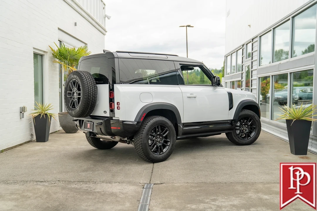2022 Land Rover Defender L663 - Image 9 of 21
