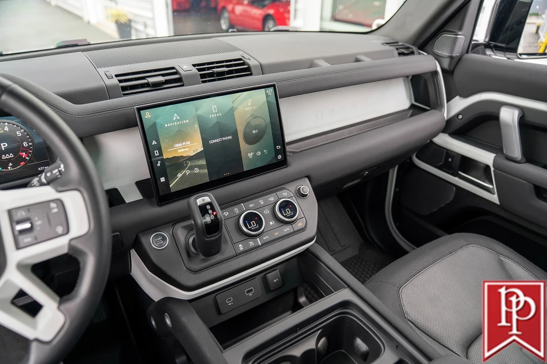 2022 Land Rover Defender L663 - Image 18 of 21