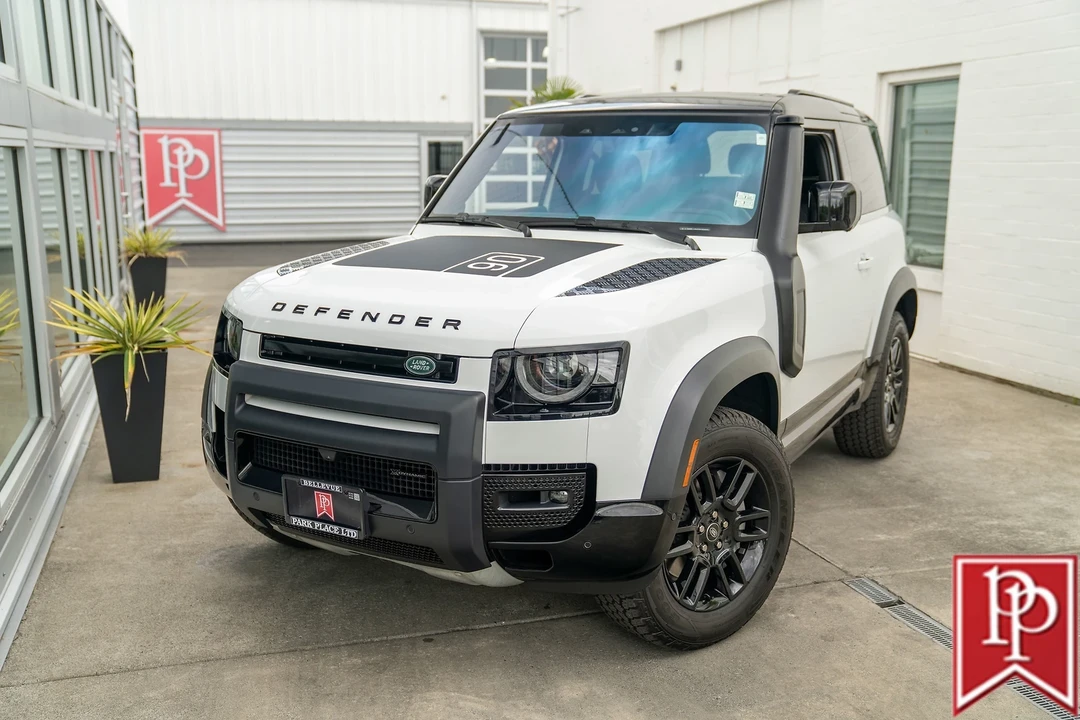 2022 Land Rover Defender L663 - Image 2 of 21