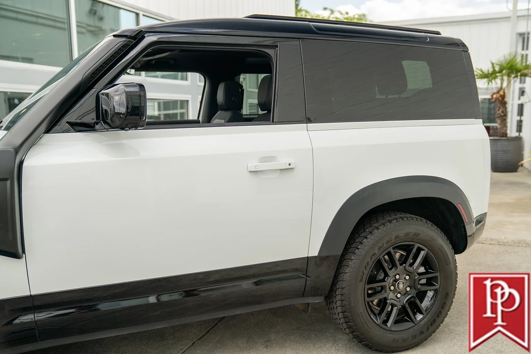 2022 Land Rover Defender L663 - Image 5 of 21