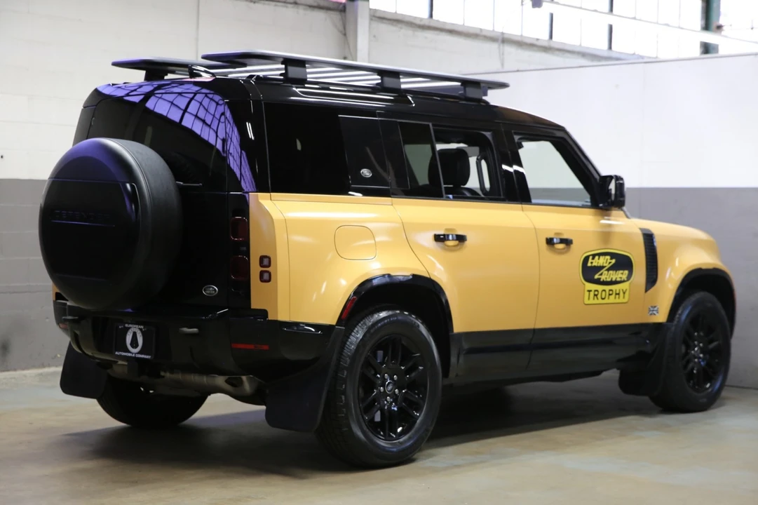 2022 Land Rover Defender L663 - Image 17 of 31
