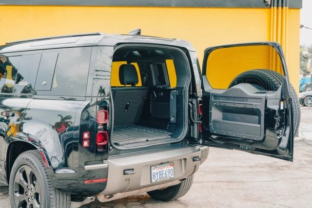 2022 Land Rover Defender L663 - Image 14 of 31