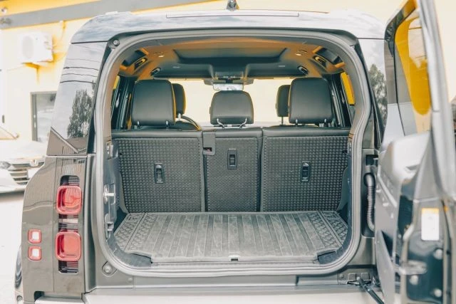 2022 Land Rover Defender L663 - Image 15 of 31
