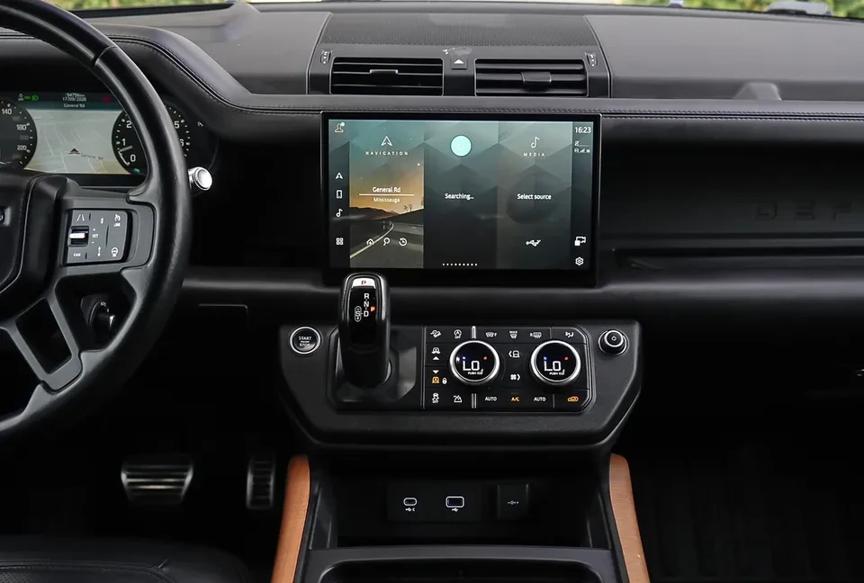 2022 Land Rover Defender L663 - Image 8 of 12