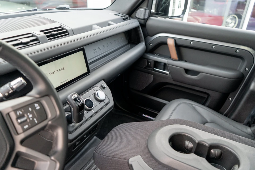 2022 Land Rover Defender L663 - Image 15 of 31