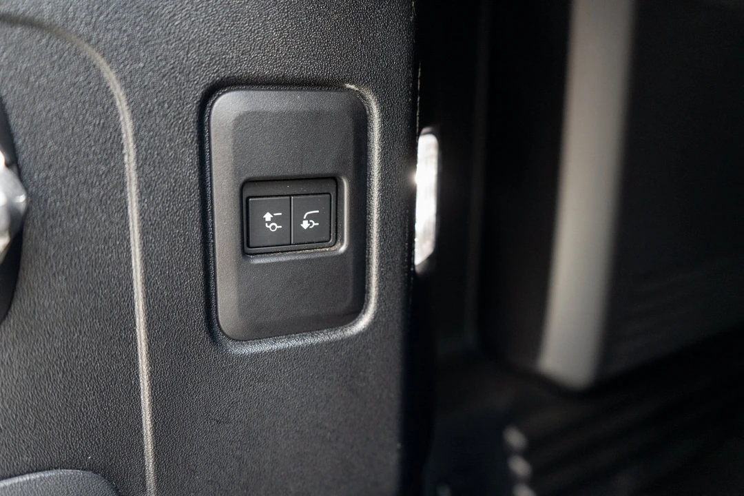 2022 Land Rover Defender L663 - Image 31 of 31