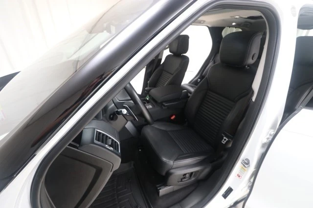 2022 Land Rover Discovery 5th Gen - Image 19 of 21