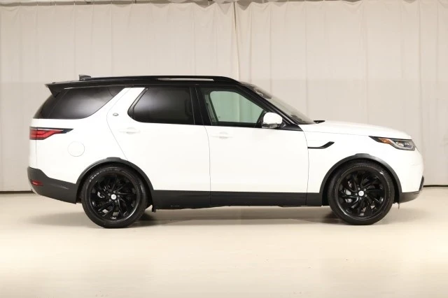 2022 Land Rover Discovery 5th Gen - Image 9 of 21