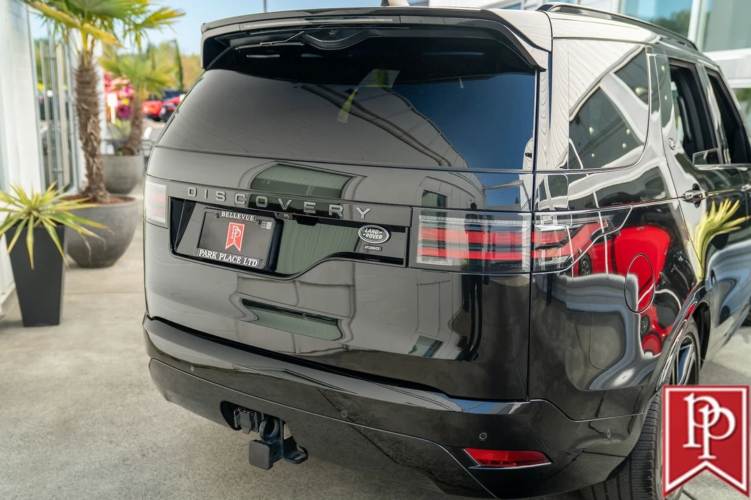 2022 Land Rover Discovery 5th Gen - Image 15 of 21