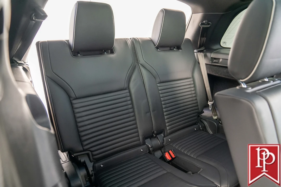 2022 Land Rover Discovery 5th Gen - Image 14 of 21