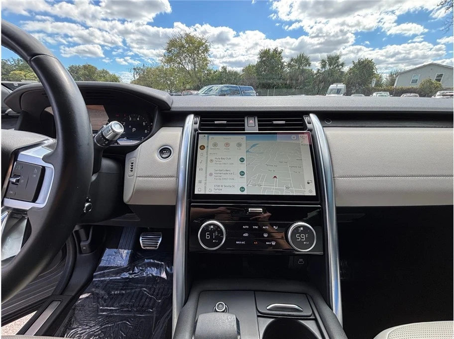 2022 Land Rover Discovery 5th Gen - Image 11 of 21